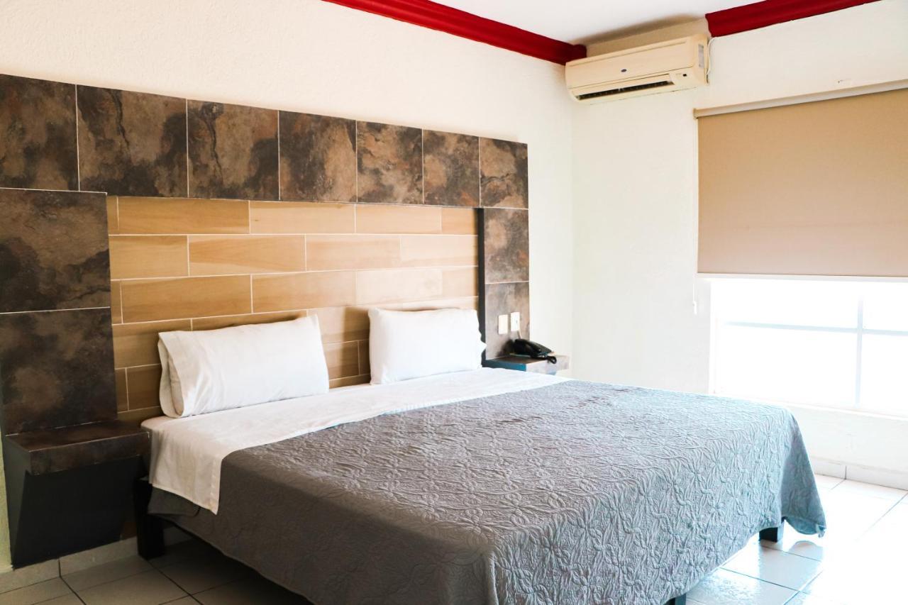 Hotel Gina Tecomán Esterno foto